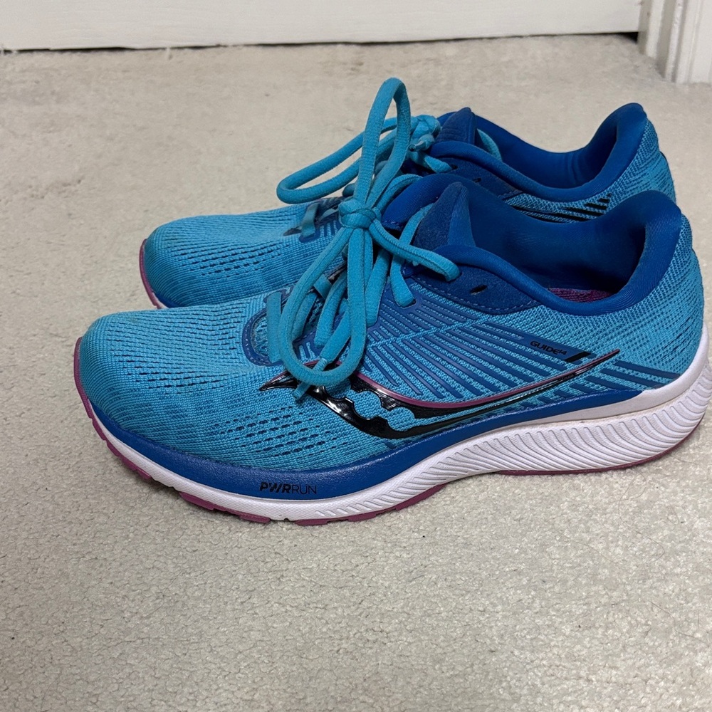 Saucony Guide 14 Women's Athletic Shoes